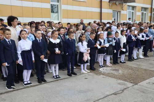 Для выпускников Дрожжановского района прозвенел последний звонок