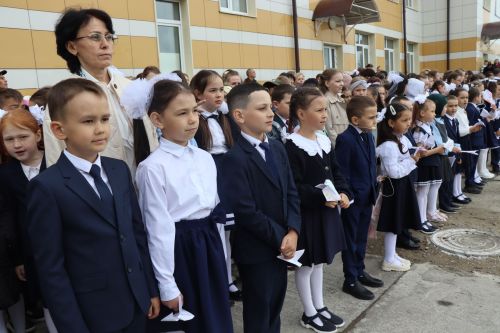 Для выпускников Дрожжановского района прозвенел последний звонок