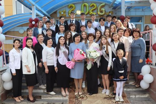 Для выпускников Дрожжановского района прозвенел последний звонок