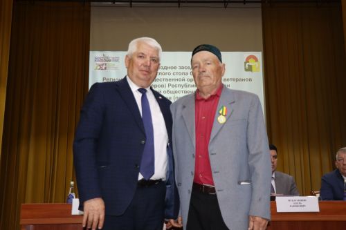 Выездное заседание Совета ветеранов (пенсионеров) в Дрожжаном-2026