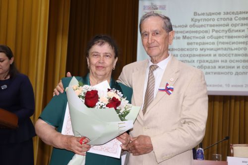 Выездное заседание Совета ветеранов (пенсионеров) в Дрожжаном-2026