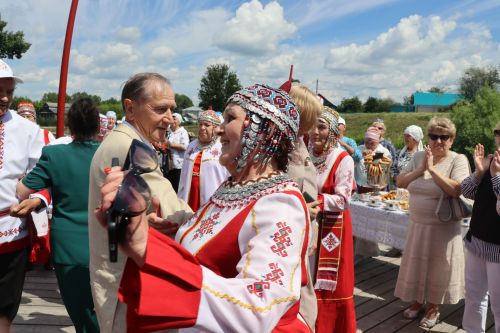 Выездное заседание Совета ветеранов (пенсионеров) в Дрожжаном-2026
