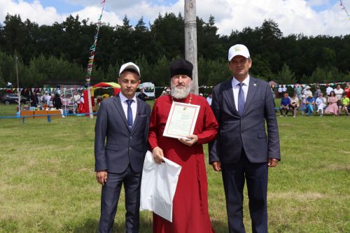 Любовь к малой родине: как в Нижнем Чекурске прошёл главный сельский праздник