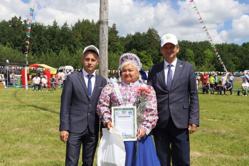 Любовь к малой родине: как в Нижнем Чекурске прошёл главный сельский праздник