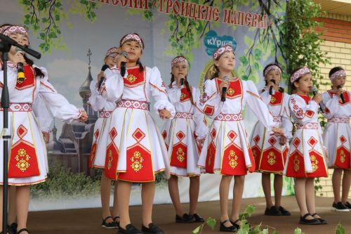 X фестиваль «Троицкие напевы» собрал гостей со всей России в Дрожжановском районе