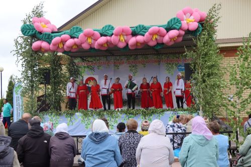 X фестиваль «Троицкие напевы» собрал гостей со всей России в Дрожжановском районе