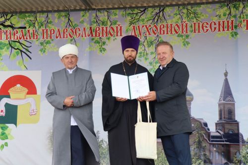 X фестиваль «Троицкие напевы» собрал гостей со всей России в Дрожжановском районе