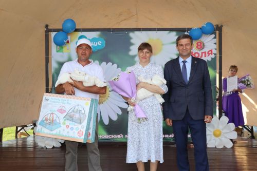 День семьи, любви и верности отметили в  Дрожжановском районе