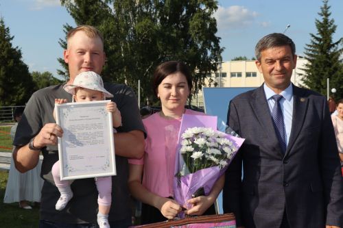 День семьи, любви и верности отметили в  Дрожжановском районе