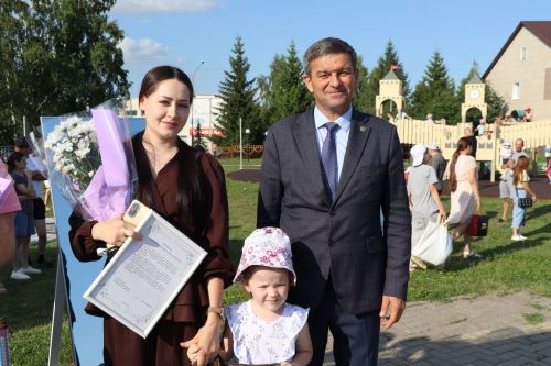 День семьи, любви и верности отметили в  Дрожжановском районе