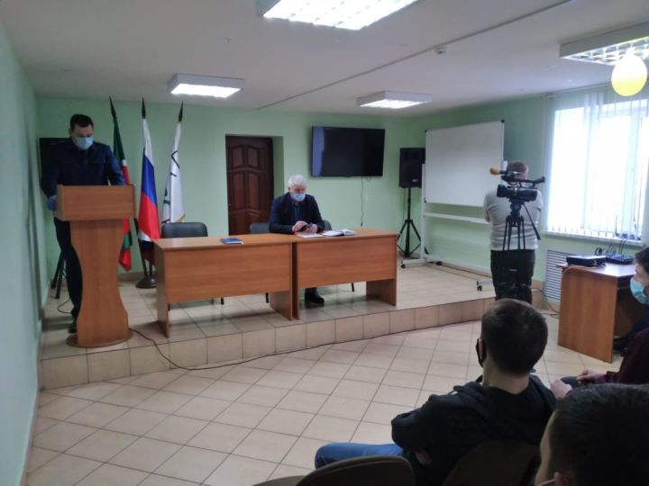 Прокуратура Дрожжановского района организовала и провела встречу со студентами