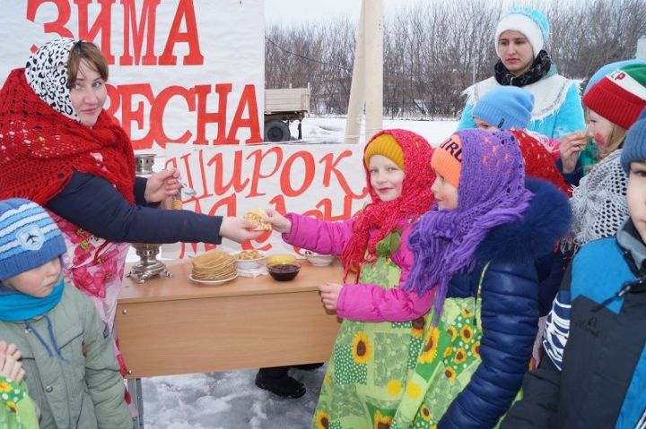 «Җылы йорт» приютында  «Масленица» бәйрәме узды.