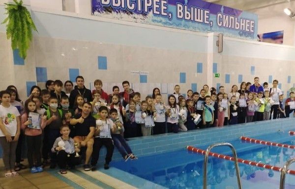Дрожжановские пловцы соревновались в  "Предновогоднем спринте"