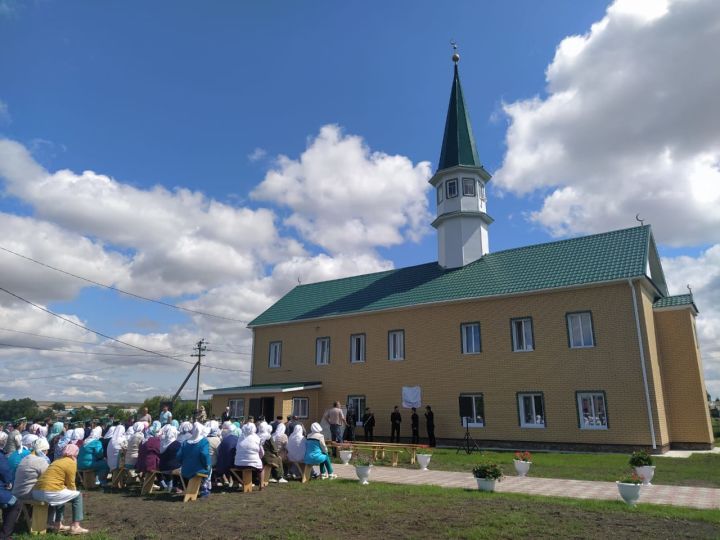 В селе Малая Цильна Дрожжановского района после ремонта открылась обновленная мечеть