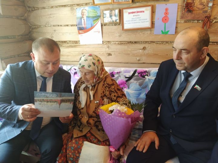 Юбилейный день рождения отметила долгожительница Дрожжановского района