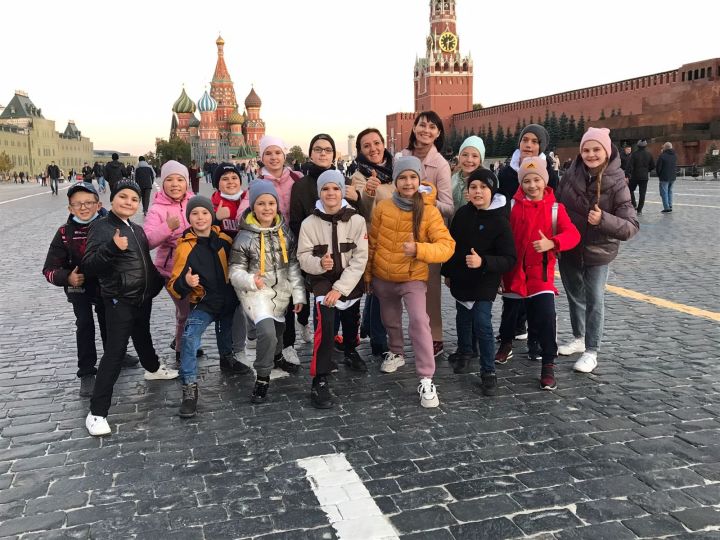Дрожжановские "Мишари" станцевали на Красной площади в Москве