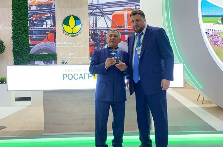 Символ открытого чемпионата России по пахоте принял Президент Татарстана