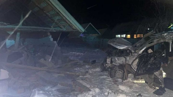 Погибли 2 человека в ДТП с гаражом в Стерлибашевском районе Башкирии