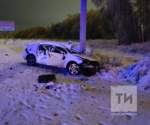 Вылетели с трассы в Татарстане: ремни безопасности спасли жизни водителю и пассажирам авто
