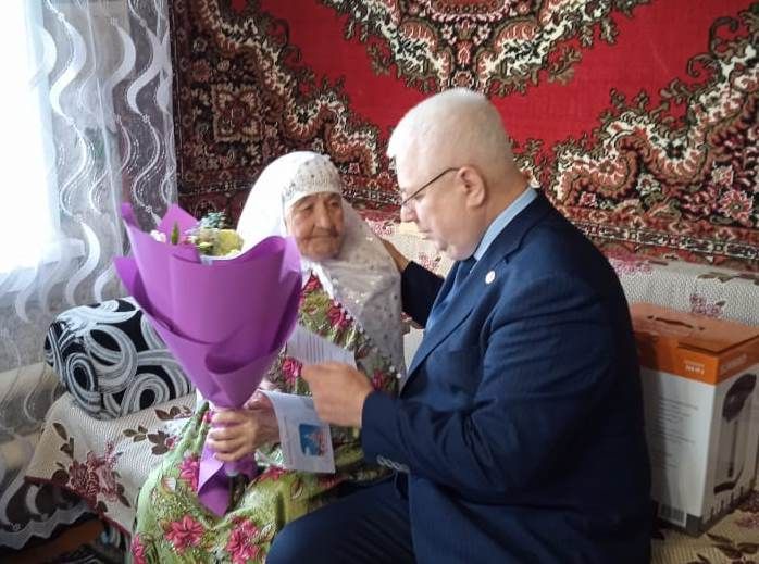В Дрожжановском районе долгожительница отметила 95-летний юбилей