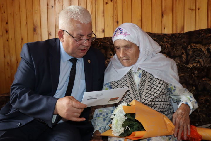 Долгожительница из села Старое Шаймурзино Дрожжановского района встречает свой юбилей в кругу родных