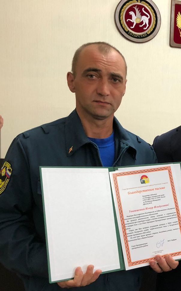 Глава района Марат Гафаров вручил дрожжановцам Благодарственные письма