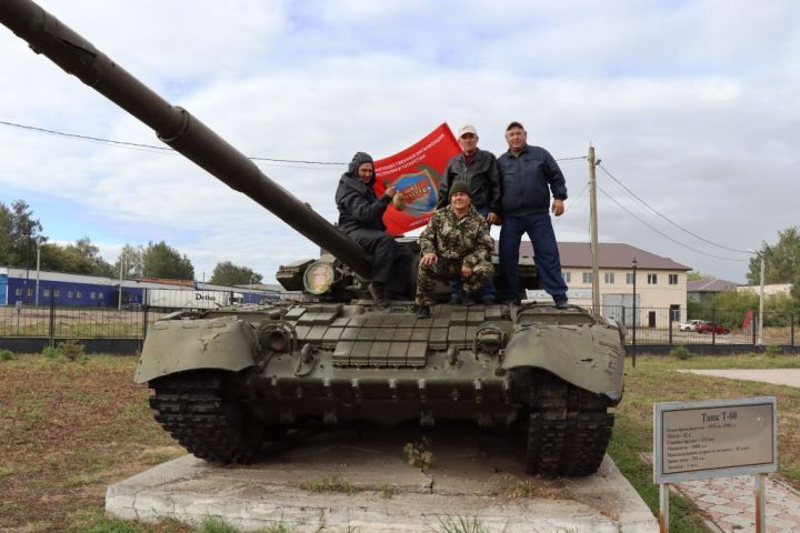 Поздравляем с днем танкиста наших Дрожжановцев: «Броня крепка и танки наши быстры!»