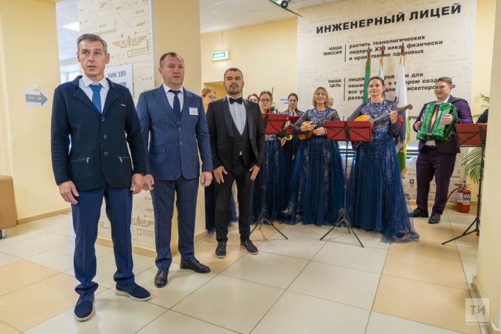 Единый день голосования в Татарстане стартовал: участники исполнили гимны