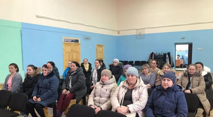 В Дрожжановском районе инспектора Госавтоинспекции проводят  родительские собрания