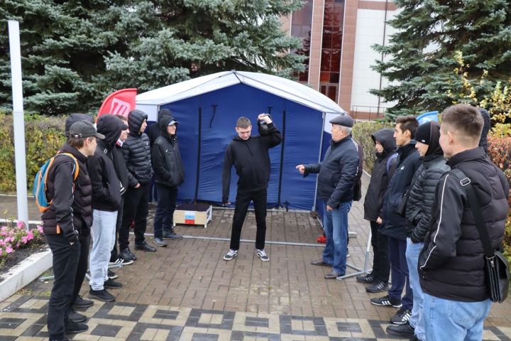 В Дрожжаном в рамках фестиваля (марафона) «Все свои» была организована мобильная площадка ГТО