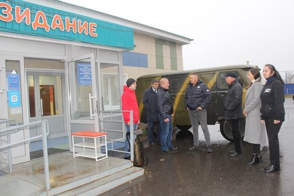 Выходец из Дрожжановского района передал автомобиль УАЗ с гуманитарным грузом для бойцов в СВО