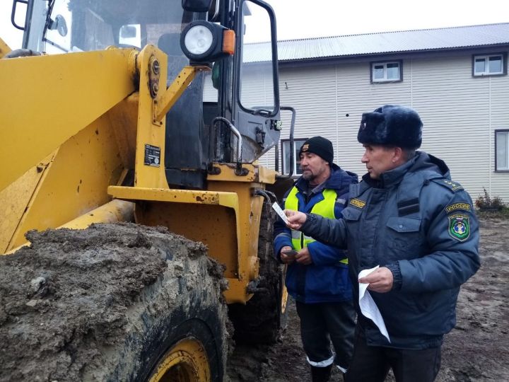 В Дрожжановском районе РТ был проведен технический осмотр самоходных машин