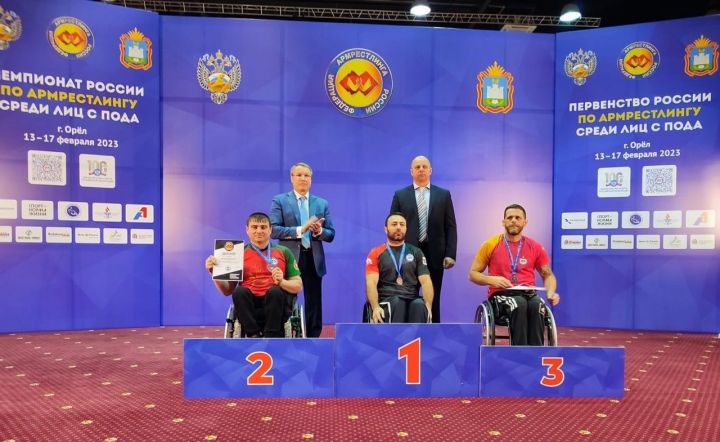 Петр Мускатинов из Дрожжановского района вновь одержал победу в Чемпионате России по армрестлингу