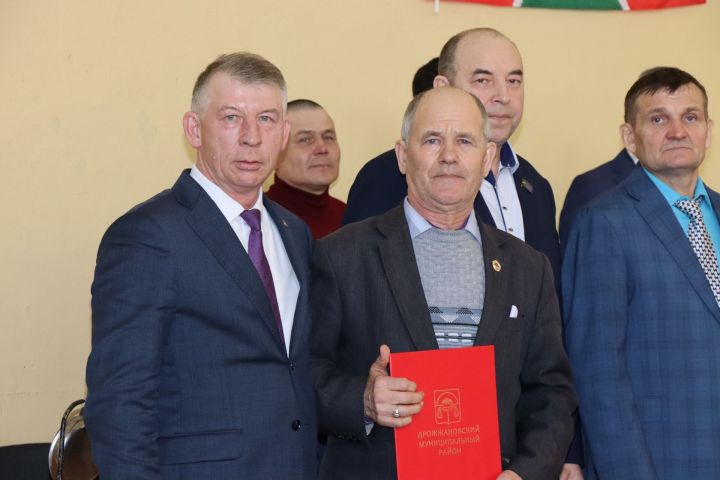 Геннадий Карсаков  награжден Благодарственным письмом главы Дрожжановского района