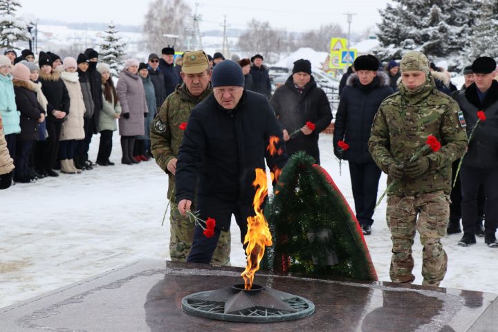 В Дрожжановском районе состоялся митинг посвященный  Дню защитника Отечества