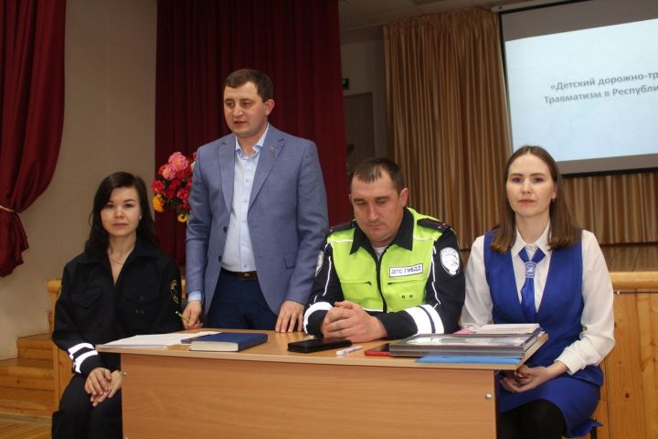 В Дрожжановском районе прошло совещание с руководителями отрядов ЮИД