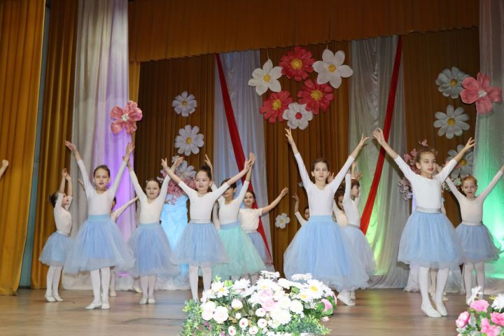 В Дрожжановском районе матерей и жен участников СВО поздравили с 8 Марта