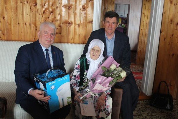 Жительница села Старые Чукалы Дрожжановского района Гельзиан Калимуллина отметила 95-летний юбилей