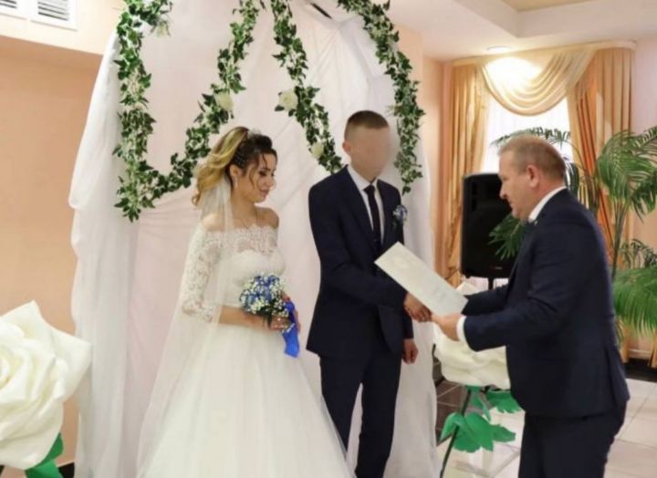 Мобилизованный Дрожжановского района женился, приехав в краткосрочный отпуск из зоны СВО