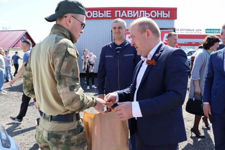 Дрожжановские бойцы отправились в зону СВО после двухнедельного отпуска