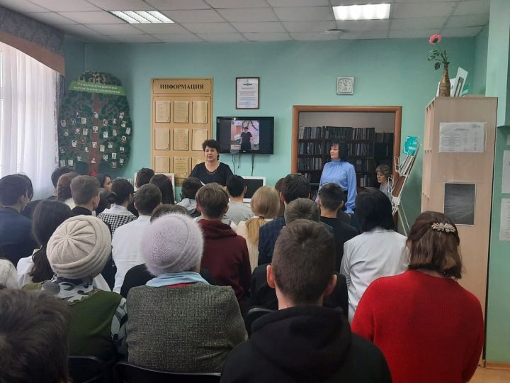 В Дрожжаном прошла презентация сборника стихов «Улыма» местной поэтессы Гульнар Ахметзяновой