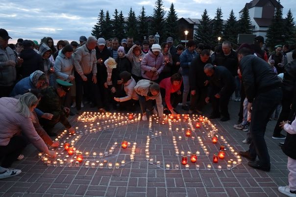 В Дрожжаном провели акцию «Свеча памяти»