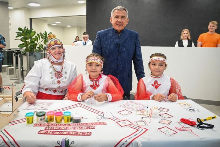 Представители Чувашско-Безднинской начальной школы-детсада показали мастер-класс в Казани