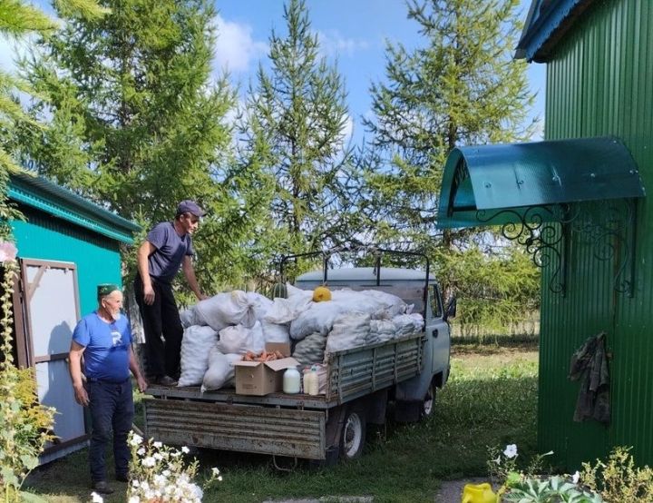 Дрожжановский мухтасибат РТ передал Буинскому медресе 3,5 тонны гушра