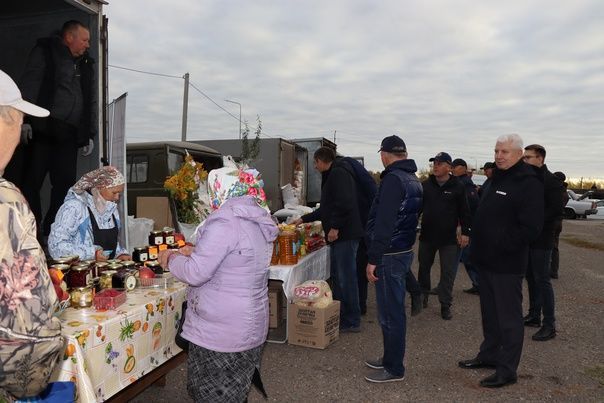 В Дрожжановском районе РТ прошла ярмарка, посвященная Дню пожилых людей