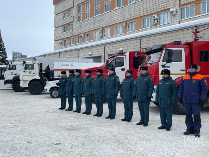 Подразделения МЧС РТ получили ключи от новой техники