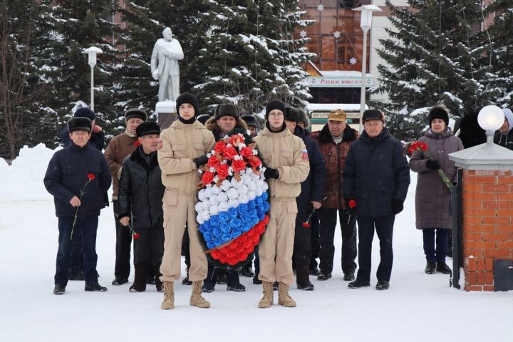 В Дрожжановском районе РТ прошёл митинг в честь 80-й годовщины снятия блокады Ленинграда