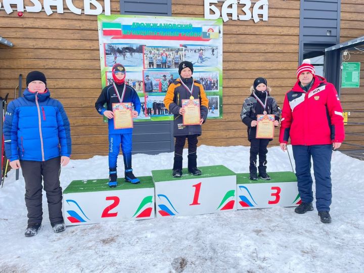 На лыжной базе в селе Старое Дрожжаное прошло открытие сезона