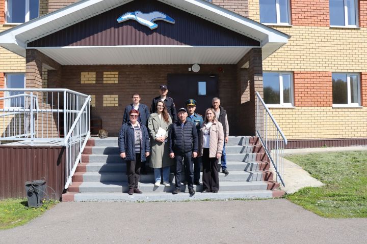 В Дрожжановском районе РТ оценили готовность лагеря «Чайка» к началу летнего сезона