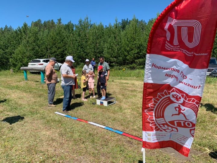 В селе Нижнее Чекурское была организована мобильная площадка для выполнения нормативов ГТО